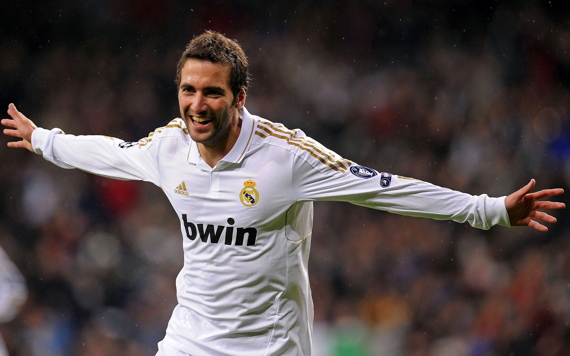 意甲“米兰德比” 国际米兰4比1大胜 橫扫同城对手登积分榜首